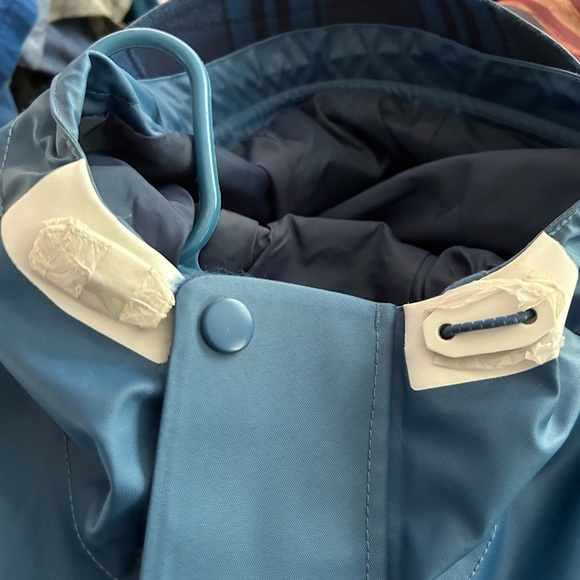 Burton x Adidas Gluhwein collaboration. - Picture 5 of 11